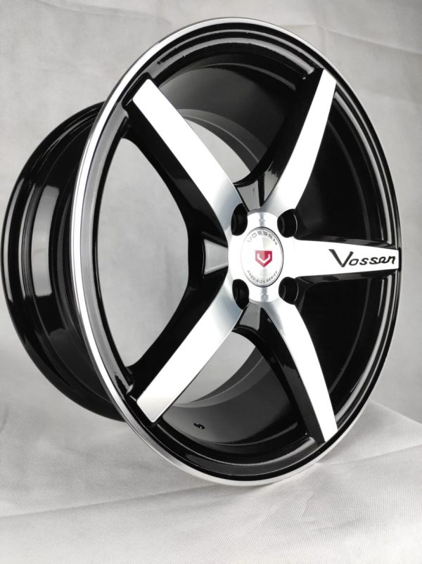 Vossen 01 7x16/4x100 D67.1 ET35 Черный