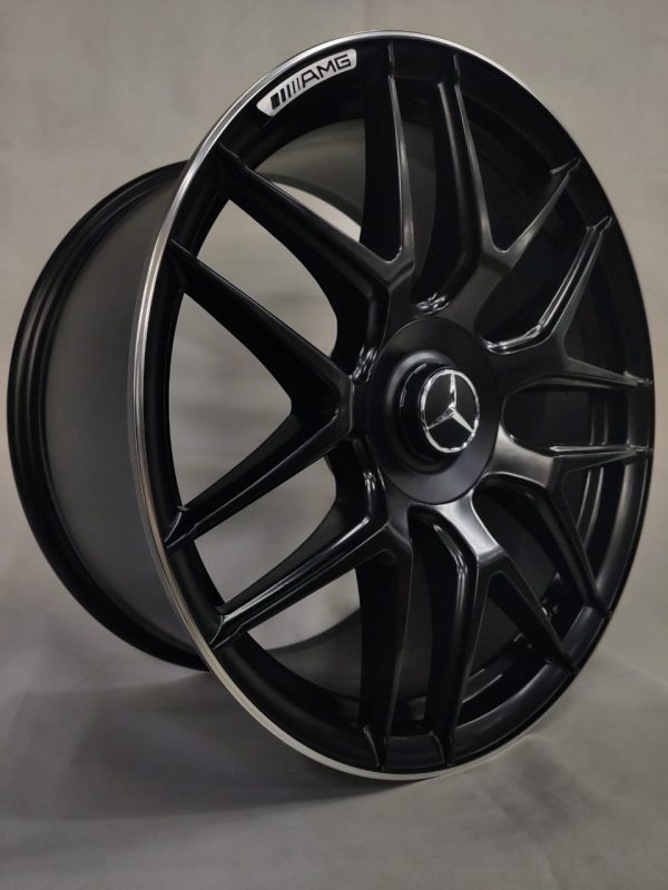 Комплект дисков Mercedes 251 8.5/9.5x19/5x112 D66.6 ET39 черный