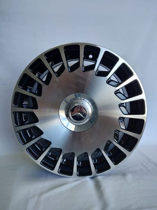 Комплект дисков RS 720 8.5x19/5x112 D66.6 ET35 черный-серебристый