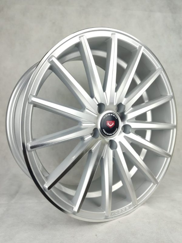 Комплект дисков Replica 645 6.5x16/5x114.3 D73.1 ET35 серебристый