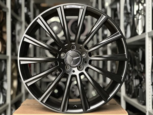 Комплект дисков Ipeople-Wheels ip-1533 r17 8.0j ET+35 5*112