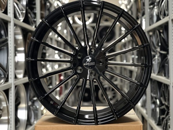 Комплект разношироких дисков Ipeople-Wheels ip-1487ab R22 10.5/11.5j Et+35 5*120