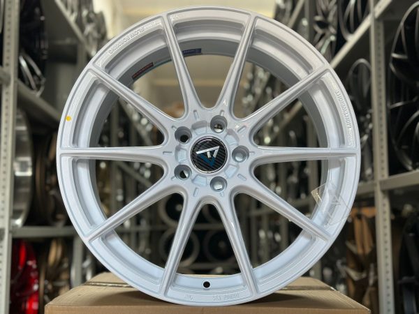 Комплект дисков Wheelegend-ip-1822 VLF02 R18 8j et+38 5*108 White