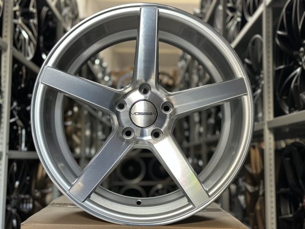 Комплект дисков Vossen-iP-0222 CV3 R18 8j ET+40 5*114.3 Silver Machine Face