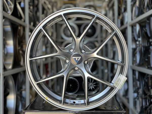 Комплект дисков Wheelegend-ip-0606 VLF10 R18 8j et+38 5*108 Hyper Black
