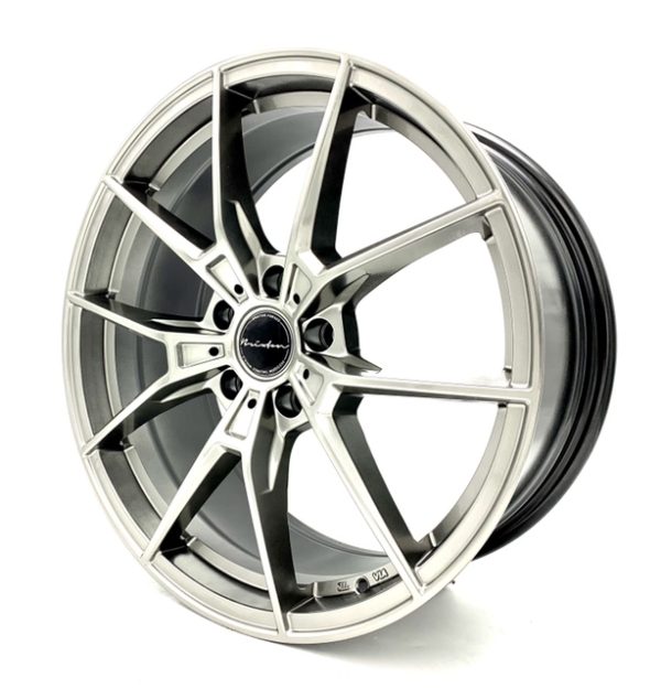 Комплект дисков WorldWheels 89739 18/5x114.3/8.0/67.1/32/графит